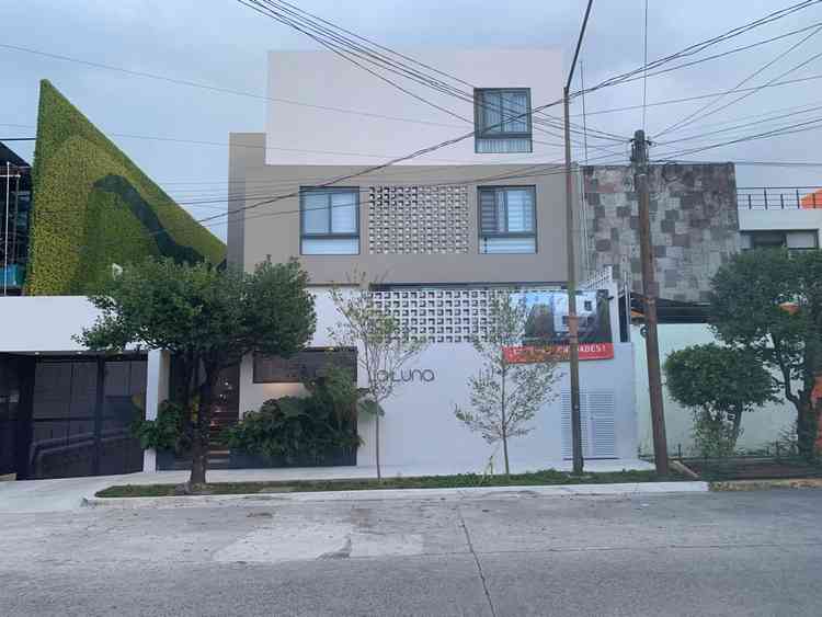 casa en venta calle la luna jardines del bosque guadalajara jalisco p53naBR